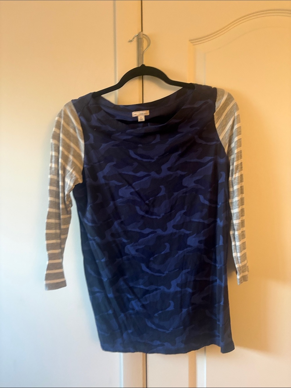 GAP Blue Camo Long Sleeve Top with Gray Striped Sleeves